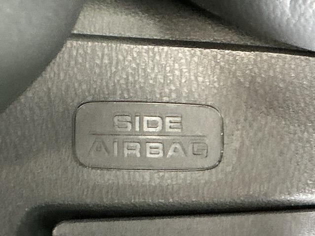 フリード ｅ：ＨＥＶクロスター　ドラレコ　ナビ　Ｒカメラ　ブルートゥース　ＥＴＣ装備　Ｓヒーター　衝突軽減ブレーキシステム　フルセグ　オートエアコン　バックモニター　ＬＥＤライト　パーキングセンサー　スマートキー　キーレス　ＵＳＢ（56枚目）