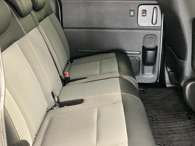 フリード ｅ：ＨＥＶクロスター　ドラレコ　ナビ　Ｒカメラ　ブルートゥース　ＥＴＣ装備　Ｓヒーター　衝突軽減ブレーキシステム　フルセグ　オートエアコン　バックモニター　ＬＥＤライト　パーキングセンサー　スマートキー　キーレス　ＵＳＢ（57枚目）