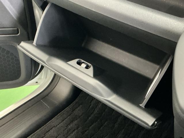 フリード ｅ：ＨＥＶクロスター　ドラレコ　ナビ　Ｒカメラ　ブルートゥース　ＥＴＣ装備　Ｓヒーター　衝突軽減ブレーキシステム　フルセグ　オートエアコン　バックモニター　ＬＥＤライト　パーキングセンサー　スマートキー　キーレス　ＵＳＢ（64枚目）