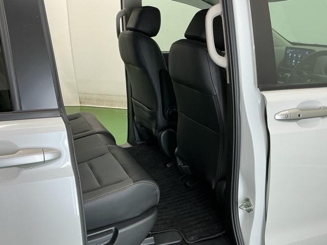 フリード ｅ：ＨＥＶクロスター　ドラレコ　ナビ　Ｒカメラ　ブルートゥース　ＥＴＣ装備　Ｓヒーター　衝突軽減ブレーキシステム　フルセグ　オートエアコン　バックモニター　ＬＥＤライト　パーキングセンサー　スマートキー　キーレス　ＵＳＢ（66枚目）