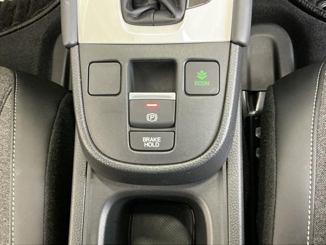 フィット ホーム　ドラレコ　ディスプレイオーディオ　ブルートゥース　記録簿　衝突軽減　リアカメラ　ソナー　ＵＳＢ接続　ＡＡＣ　横滑り防止機能　サイドエアバック　オートライト　ＬＥＤライト　クルーズコントロール　スマキー（16枚目）