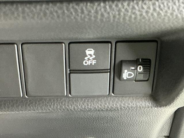 フィット ホーム　ドラレコ　ディスプレイオーディオ　ブルートゥース　記録簿　衝突軽減　リアカメラ　ソナー　ＵＳＢ接続　ＡＡＣ　横滑り防止機能　サイドエアバック　オートライト　ＬＥＤライト　クルーズコントロール　スマキー（25枚目）