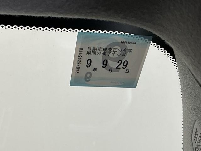 フィット ホーム　ドラレコ　ディスプレイオーディオ　ブルートゥース　記録簿　衝突軽減　リアカメラ　ソナー　ＵＳＢ接続　ＡＡＣ　横滑り防止機能　サイドエアバック　オートライト　ＬＥＤライト　クルーズコントロール　スマキー（31枚目）