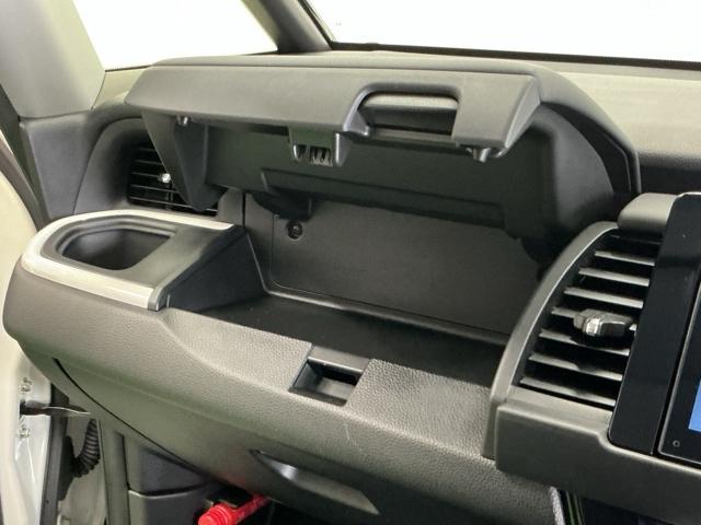 フィット ホーム　ドラレコ　ディスプレイオーディオ　ブルートゥース　記録簿　衝突軽減　リアカメラ　ソナー　ＵＳＢ接続　ＡＡＣ　横滑り防止機能　サイドエアバック　オートライト　ＬＥＤライト　クルーズコントロール　スマキー（59枚目）