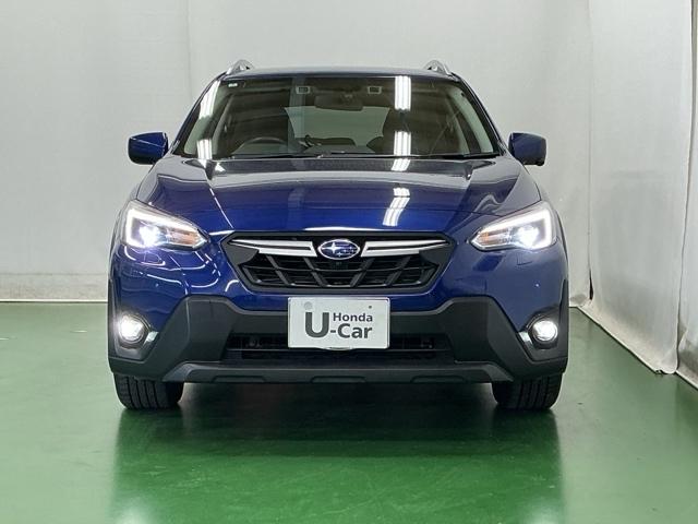 ＬＥＤヘッドライトを装備しています。ＬＥＤヘッドライトはとても明るく、雨の日や夜間走行も安全・安心です。オートライトコントロール付きで周囲の明るさに応じて自動で点灯・消灯します