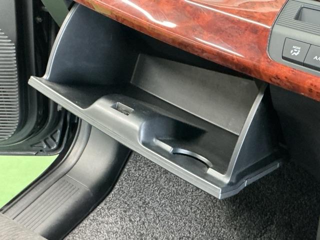 フリード Ｇエアロ　ナビ　Ｒカメラ　ブルートゥース　ＴＶ　助手席エアバッグ　地デジテレビ　キーレスエントリ　エアバック　パワーステアリング　記録簿付き　エアコン　ＥＴＣ付き　ＤＶＤ　ＡＢＳ　パワーウィンドウ（49枚目）