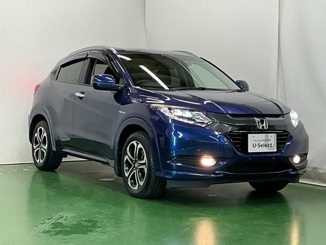 ヴェゼル ハイブリッドＺ　ナビ　Ｒカメラ　ブルートゥース　フルセグ　スマキー　パーキングセンサー　ＬＥＤランプ　ＥＴＣ付　ＵＳＢ　整備記録簿　シ－トヒ－タ－　サイドカーテンエアバック　運転席助手席エアバッグ　ＶＳＡ　キーフリ（7枚目）