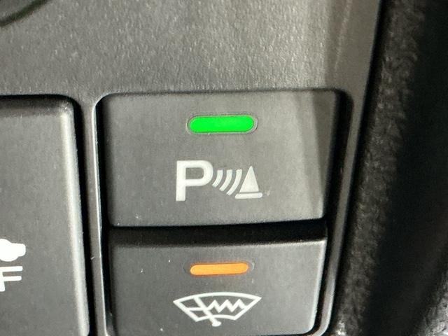 ヴェゼル ハイブリッドＺ　ナビ　Ｒカメラ　ブルートゥース　フルセグ　スマキー　パーキングセンサー　ＬＥＤランプ　ＥＴＣ付　ＵＳＢ　整備記録簿　シ－トヒ－タ－　サイドカーテンエアバック　運転席助手席エアバッグ　ＶＳＡ　キーフリ（20枚目）