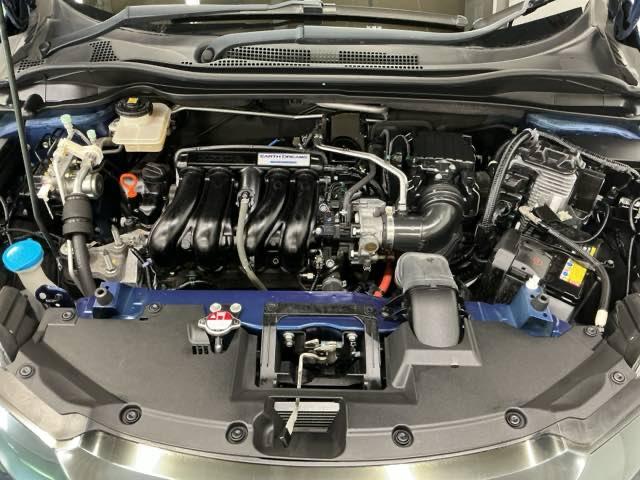 ヴェゼル ハイブリッドＺ　ナビ　Ｒカメラ　ブルートゥース　フルセグ　スマキー　パーキングセンサー　ＬＥＤランプ　ＥＴＣ付　ＵＳＢ　整備記録簿　シ－トヒ－タ－　サイドカーテンエアバック　運転席助手席エアバッグ　ＶＳＡ　キーフリ（31枚目）