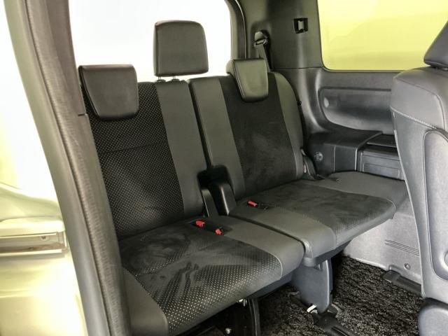 ヴォクシー ＺＳ煌ＩＩＩ　ドラレコ　ナビ　Ｒカメラ　後席モニター　コーナーセンサ　プリクラッシュ　スマートキ　アイスト　ＤＶＤ再生機能　記録簿付き　横滑り防止装置　三列シート　盗難防止　オートエアコン　キーレス　ＥＴＣ装備（22枚目）