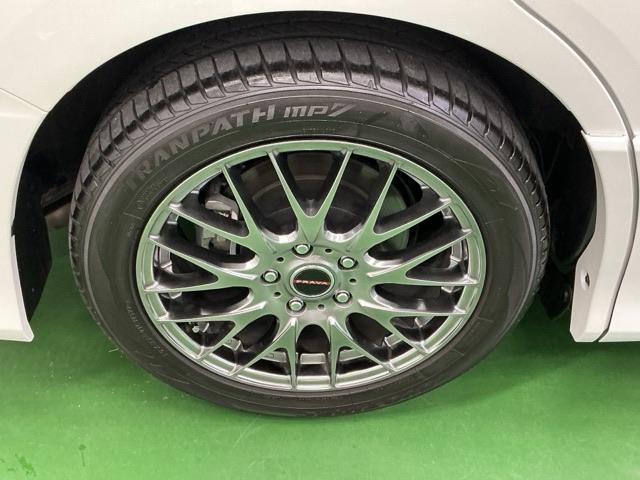 ヴォクシー ＺＳ煌ＩＩＩ　ドラレコ　ナビ　Ｒカメラ　後席モニター　コーナーセンサ　プリクラッシュ　スマートキ　アイスト　ＤＶＤ再生機能　記録簿付き　横滑り防止装置　三列シート　盗難防止　オートエアコン　キーレス　ＥＴＣ装備（31枚目）