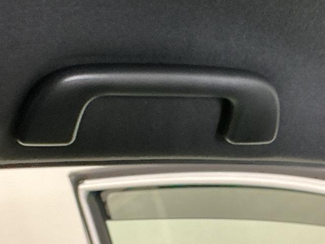 ヴォクシー ＺＳ煌ＩＩＩ　ドラレコ　ナビ　Ｒカメラ　後席モニター　コーナーセンサ　プリクラッシュ　スマートキ　アイスト　ＤＶＤ再生機能　記録簿付き　横滑り防止装置　三列シート　盗難防止　オートエアコン　キーレス　ＥＴＣ装備（47枚目）