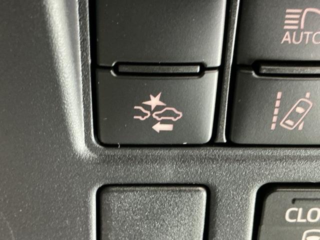 ヴォクシー ＺＳ煌ＩＩＩ　ドラレコ　ナビ　Ｒカメラ　後席モニター　コーナーセンサ　プリクラッシュ　スマートキ　アイスト　ＤＶＤ再生機能　記録簿付き　横滑り防止装置　三列シート　盗難防止　オートエアコン　キーレス　ＥＴＣ装備（51枚目）