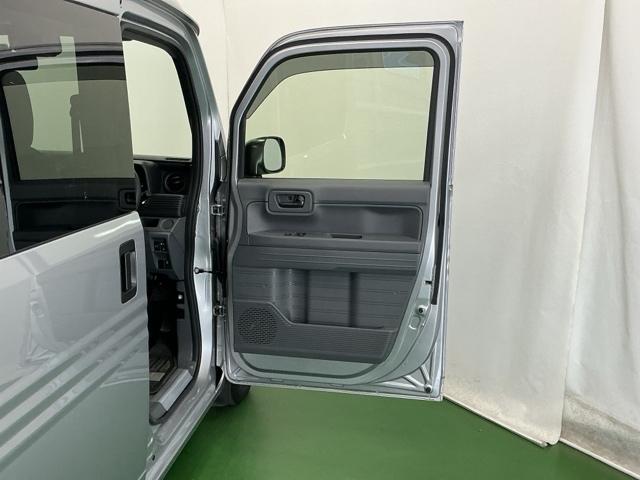 Ｎ－ＶＡＮ Ｇ・ホンダセンシング　ドラレコ　路外逸脱抑制機能　横滑り抑制　ＡＢＳ　前後誤発進抑制機能　定期点検記録簿　ダブルエアバック　パワーウインド　盗難防止システム　キーレスキー　パワステ　フルオートエアコン　クルーズコントロール（44枚目）