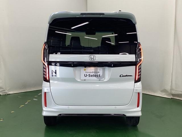 Ｎ－ＢＯＸカスタム Ｌスタイル＋ブラック　ドラレコ　ナビ　Ｒカメラ　ブルートゥース　衝突軽減ブレ－キ　パーキングセンサー　ＤＶＤ再生　横滑り防止　シ－トヒ－タ－　クルーズコントロール　ＬＥＤライト　地デジ　イモビライザー　スマキー　ＡＢＳ（9枚目）