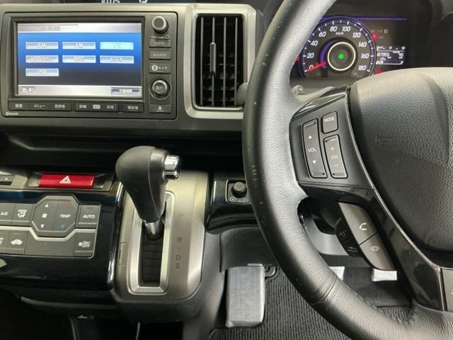 ステップワゴンスパーダ Ｚクールスピリット　ナビ　Ｒカメラ　後席モニター　ＤＶＤ　ＴＶ　キーフリー　横滑防止　記録簿付き　フルオートエアコン　パワーウインドウ　三列シート　運転席エアバック　パワステ　ワンセグ　ＡＢＳ　ＥＴＣ　スマートキ（3枚目）
