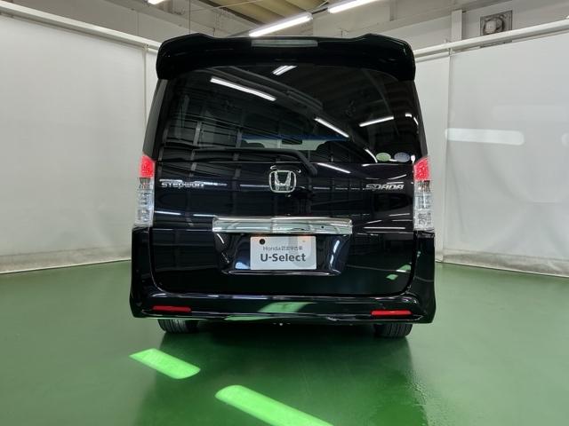 ステップワゴンスパーダ Ｚクールスピリット　ナビ　Ｒカメラ　後席モニター　ＤＶＤ　ＴＶ　キーフリー　横滑防止　記録簿付き　フルオートエアコン　パワーウインドウ　三列シート　運転席エアバック　パワステ　ワンセグ　ＡＢＳ　ＥＴＣ　スマートキ（9枚目）