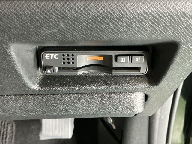 ステップワゴンスパーダ Ｚクールスピリット　ナビ　Ｒカメラ　後席モニター　ＤＶＤ　ＴＶ　キーフリー　横滑防止　記録簿付き　フルオートエアコン　パワーウインドウ　三列シート　運転席エアバック　パワステ　ワンセグ　ＡＢＳ　ＥＴＣ　スマートキ（14枚目）