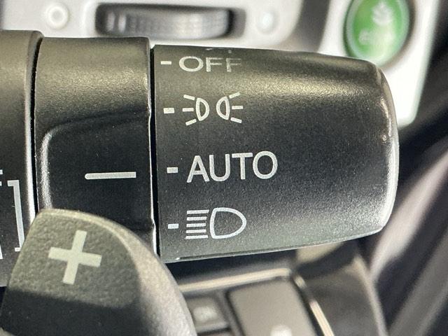 ステップワゴンスパーダ Ｚクールスピリット　ナビ　Ｒカメラ　後席モニター　ＤＶＤ　ＴＶ　キーフリー　横滑防止　記録簿付き　フルオートエアコン　パワーウインドウ　三列シート　運転席エアバック　パワステ　ワンセグ　ＡＢＳ　ＥＴＣ　スマートキ（22枚目）