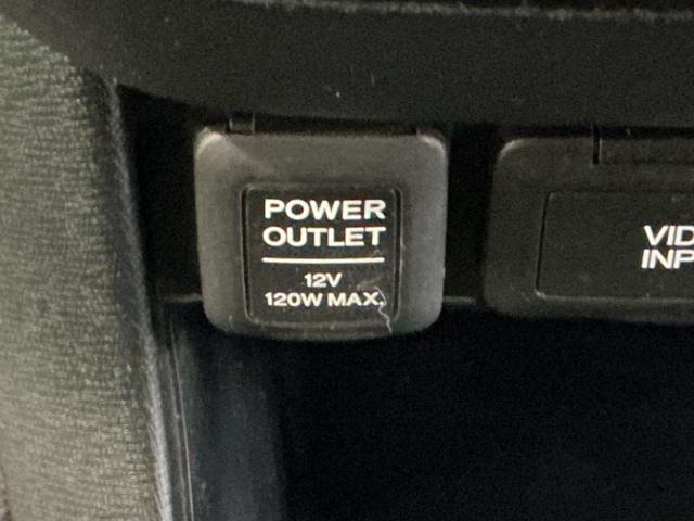 ステップワゴンスパーダ Ｚクールスピリット　ナビ　Ｒカメラ　後席モニター　ＤＶＤ　ＴＶ　キーフリー　横滑防止　記録簿付き　フルオートエアコン　パワーウインドウ　三列シート　運転席エアバック　パワステ　ワンセグ　ＡＢＳ　ＥＴＣ　スマートキ（51枚目）