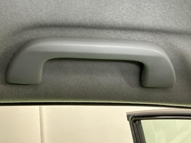 ステップワゴンスパーダ Ｚクールスピリット　ナビ　Ｒカメラ　後席モニター　ＤＶＤ　ＴＶ　キーフリー　横滑防止　記録簿付き　フルオートエアコン　パワーウインドウ　三列シート　運転席エアバック　パワステ　ワンセグ　ＡＢＳ　ＥＴＣ　スマートキ（52枚目）