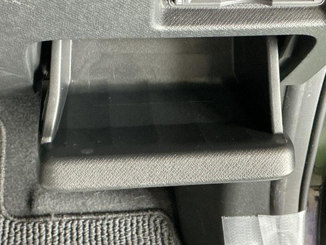 ステップワゴンスパーダ Ｚクールスピリット　ナビ　Ｒカメラ　後席モニター　ＤＶＤ　ＴＶ　キーフリー　横滑防止　記録簿付き　フルオートエアコン　パワーウインドウ　三列シート　運転席エアバック　パワステ　ワンセグ　ＡＢＳ　ＥＴＣ　スマートキ（55枚目）