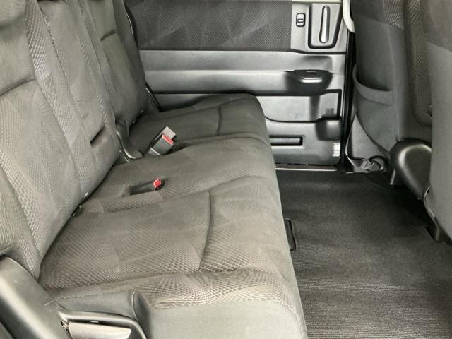 ステップワゴンスパーダ Ｚクールスピリット　ナビ　Ｒカメラ　後席モニター　ＤＶＤ　ＴＶ　キーフリー　横滑防止　記録簿付き　フルオートエアコン　パワーウインドウ　三列シート　運転席エアバック　パワステ　ワンセグ　ＡＢＳ　ＥＴＣ　スマートキ（59枚目）