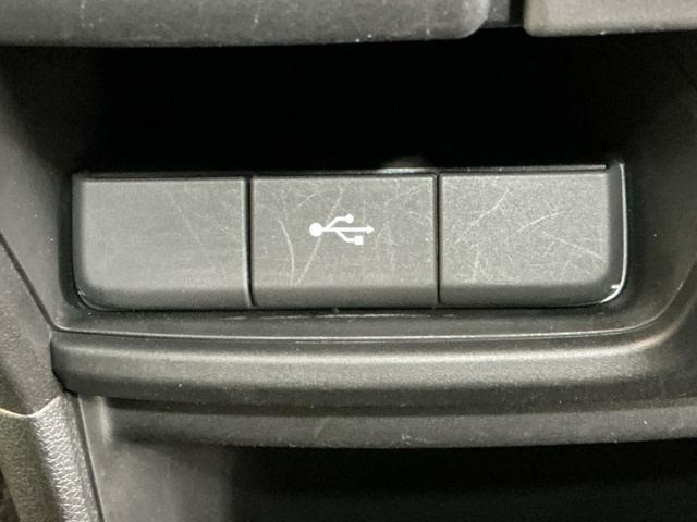 ステップワゴンスパーダ スパーダホンダセンシング　ドラレコ　ナビ　Ｒカメラ　後席モニター　盗難防止　助手席エアバッグ　Ｗパワスラ　記録簿有　地デジ　ＬＥＤライト　横滑り防止システム　オートエアコン　リアカメラ　ドライブレコーダー装着車　ＵＳＢ　スマ鍵（20枚目）