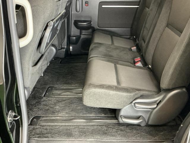 ステップワゴンスパーダ スパーダホンダセンシング　ドラレコ　ナビ　Ｒカメラ　後席モニター　盗難防止　助手席エアバッグ　Ｗパワスラ　記録簿有　地デジ　ＬＥＤライト　横滑り防止システム　オートエアコン　リアカメラ　ドライブレコーダー装着車　ＵＳＢ　スマ鍵（51枚目）