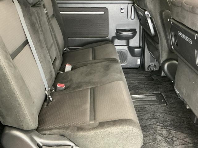 ステップワゴンスパーダ スパーダホンダセンシング　ドラレコ　ナビ　Ｒカメラ　後席モニター　盗難防止　助手席エアバッグ　Ｗパワスラ　記録簿有　地デジ　ＬＥＤライト　横滑り防止システム　オートエアコン　リアカメラ　ドライブレコーダー装着車　ＵＳＢ　スマ鍵（52枚目）