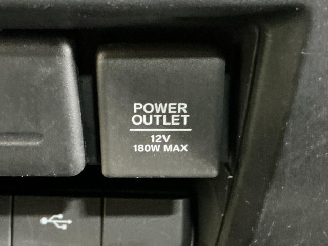 ステップワゴンスパーダ スパーダホンダセンシング　ドラレコ　ナビ　Ｒカメラ　後席モニター　盗難防止　助手席エアバッグ　Ｗパワスラ　記録簿有　地デジ　ＬＥＤライト　横滑り防止システム　オートエアコン　リアカメラ　ドライブレコーダー装着車　ＵＳＢ　スマ鍵（57枚目）