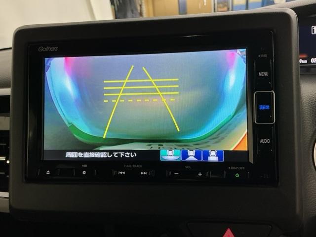 N-BOXカスタム L ドラレコ ナビ Rカメラ ブルートゥース Pソナー サイドエアバッグ Aストップ シートヒータ ベンチシート 点検記録簿 キーフリーシステム LEDライト リアカメ クルーズコントロール AC ETC(12枚目)