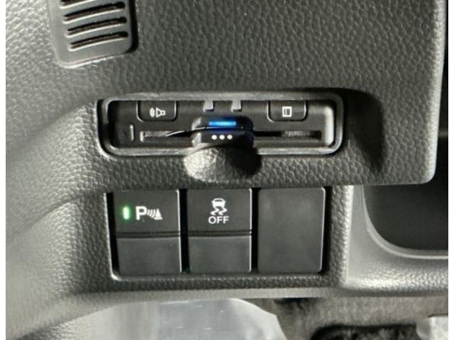 N-BOXカスタム L ドラレコ ナビ Rカメラ ブルートゥース Pソナー サイドエアバッグ Aストップ シートヒータ ベンチシート 点検記録簿 キーフリーシステム LEDライト リアカメ クルーズコントロール AC ETC(14枚目)