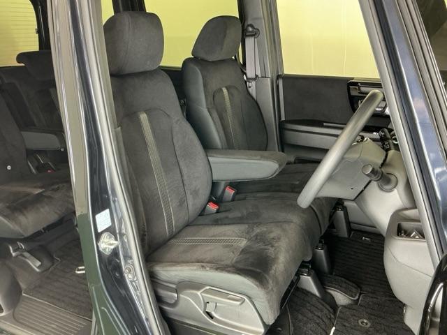 N-BOXカスタム L ドラレコ ナビ Rカメラ ブルートゥース Pソナー サイドエアバッグ Aストップ シートヒータ ベンチシート 点検記録簿 キーフリーシステム LEDライト リアカメ クルーズコントロール AC ETC(23枚目)