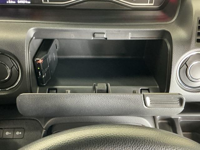 N-BOXカスタム L ドラレコ ナビ Rカメラ ブルートゥース Pソナー サイドエアバッグ Aストップ シートヒータ ベンチシート 点検記録簿 キーフリーシステム LEDライト リアカメ クルーズコントロール AC ETC(70枚目)