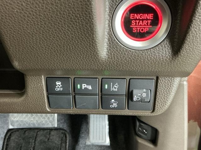N-WGN Lホンダセンシング ナビ Rカメラ ブルートゥース ETC Bモニタ 誤発進抑制 シートヒータ オートライト 横滑り防止機能 USBポート パーキングセンサー セキュリティアラーム キーフリー スマートキー 記録簿(30枚目)
