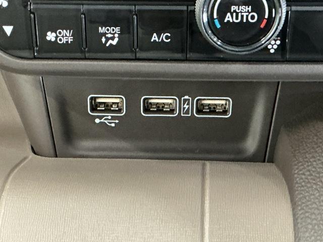 N-WGN Lホンダセンシング ナビ Rカメラ ブルートゥース ETC Bモニタ 誤発進抑制 シートヒータ オートライト 横滑り防止機能 USBポート パーキングセンサー セキュリティアラーム キーフリー スマートキー 記録簿(60枚目)