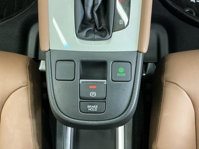 フィット e:HEVリュクス ドラレコ ナビ Rカメラ ブルートゥース 誤発進抑制機能 本革シート リアカメラ ETC付 LED シートヒーター クルーズコントロール セキュリティアラーム ドライブレコーダー DVD VSA(18枚目)