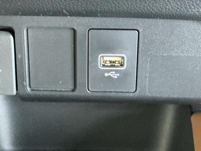 フィット e:HEVリュクス ドラレコ ナビ Rカメラ ブルートゥース 誤発進抑制機能 本革シート リアカメラ ETC付 LED シートヒーター クルーズコントロール セキュリティアラーム ドライブレコーダー DVD VSA(21枚目)