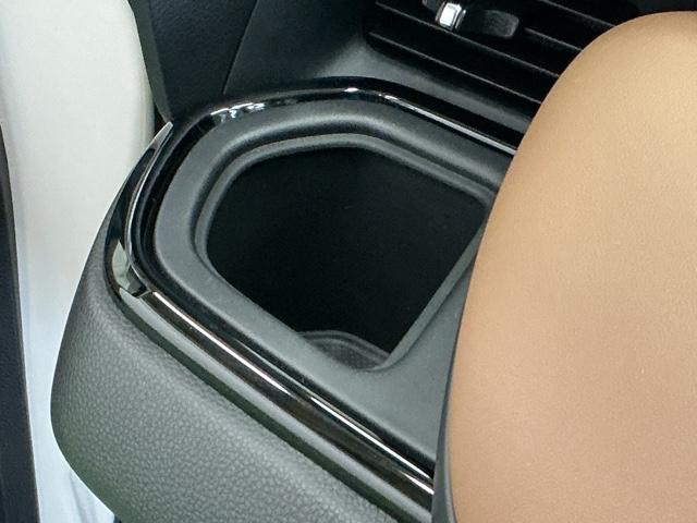 フィット e:HEVリュクス ドラレコ ナビ Rカメラ ブルートゥース 誤発進抑制機能 本革シート リアカメラ ETC付 LED シートヒーター クルーズコントロール セキュリティアラーム ドライブレコーダー DVD VSA(59枚目)