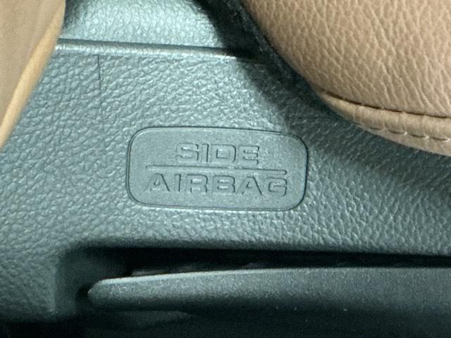 フィット e:HEVリュクス ドラレコ ナビ Rカメラ ブルートゥース 誤発進抑制機能 本革シート リアカメラ ETC付 LED シートヒーター クルーズコントロール セキュリティアラーム ドライブレコーダー DVD VSA(60枚目)