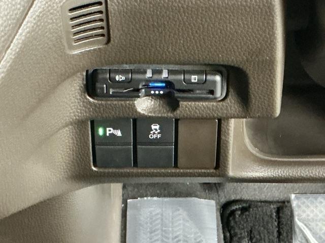 N-BOX L ドラレコ ナビ Rカメラ ブルートゥース 衝突回避支援ブレーキ I-STOP クリソナ PW パワステ Sヒーター スマ-トキ- Bカメ 地デジTV 横滑り防止 ETC車載器 整備記録簿 LEDライト(14枚目)