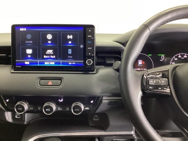 ヴェゼル ｅ：ＨＥＶＺ　ドラレコ　ナビ　Ｒカメラ　ブルートゥース　衝突回避支援ブレーキ機能　スマキ　Ｐトランク　フルオートエアコン　Ｄレコ　エアバッグ　両席エアバック　記録簿付　パワーウィンドウ　ＬＥＤランプ　ソナー　ＵＳＢ（3枚目）