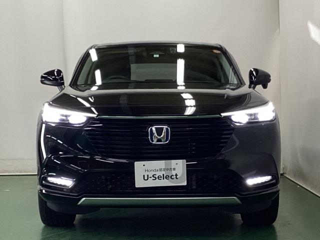 ヴェゼル ｅ：ＨＥＶＺ　ドラレコ　ナビ　Ｒカメラ　ブルートゥース　衝突回避支援ブレーキ機能　スマキ　Ｐトランク　フルオートエアコン　Ｄレコ　エアバッグ　両席エアバック　記録簿付　パワーウィンドウ　ＬＥＤランプ　ソナー　ＵＳＢ（6枚目）