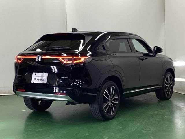 ヴェゼル ｅ：ＨＥＶＺ　ドラレコ　ナビ　Ｒカメラ　ブルートゥース　衝突回避支援ブレーキ機能　スマキ　Ｐトランク　フルオートエアコン　Ｄレコ　エアバッグ　両席エアバック　記録簿付　パワーウィンドウ　ＬＥＤランプ　ソナー　ＵＳＢ（8枚目）