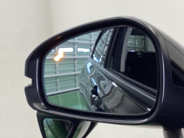 ヴェゼル ｅ：ＨＥＶＺ　ドラレコ　ナビ　Ｒカメラ　ブルートゥース　衝突回避支援ブレーキ機能　スマキ　Ｐトランク　フルオートエアコン　Ｄレコ　エアバッグ　両席エアバック　記録簿付　パワーウィンドウ　ＬＥＤランプ　ソナー　ＵＳＢ（22枚目）