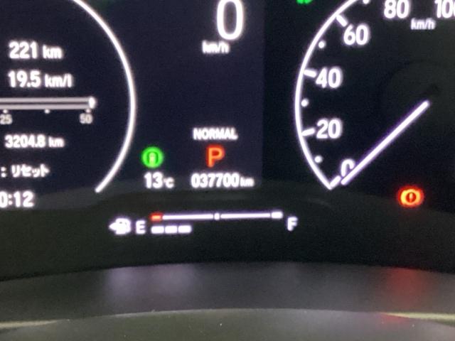 ヴェゼル ｅ：ＨＥＶＺ　ドラレコ　ナビ　Ｒカメラ　ブルートゥース　衝突回避支援ブレーキ機能　スマキ　Ｐトランク　フルオートエアコン　Ｄレコ　エアバッグ　両席エアバック　記録簿付　パワーウィンドウ　ＬＥＤランプ　ソナー　ＵＳＢ（35枚目）