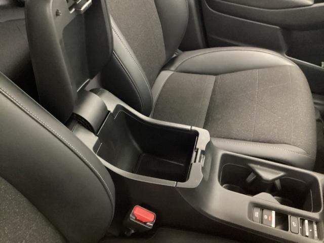 ヴェゼル ｅ：ＨＥＶＺ　ドラレコ　ナビ　Ｒカメラ　ブルートゥース　衝突回避支援ブレーキ機能　スマキ　Ｐトランク　フルオートエアコン　Ｄレコ　エアバッグ　両席エアバック　記録簿付　パワーウィンドウ　ＬＥＤランプ　ソナー　ＵＳＢ（53枚目）