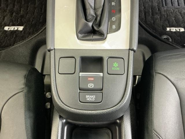 �p�[�L���O�u���[�L�̓X�}�[�g�ȓd�q���䎮�ƍ��킹�ďa�؎����Ƀu���[�L�y�_�����瑫�𗣂��Ă���ԏ�Ԃ�ێ����Ă����I�[�g�u���[�L�z�[���h�@�\�ŉ^�]���y�ɂȂ�܂��B�X�^�[�g�̓A�N�Z���y�_���𓥂ނ���