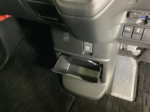 Ｎ－ＢＯＸカスタム Ｌターボ　ナビ　Ｒカメラ　ブルートゥース　フルセグＴＶ　地デジチューナー　衝突軽減ブレーキサポート　ＬＥＤヘッドライ　アイドリングＳ　ターボエンジン　ＰＳ　カーテンエアバック　シートヒータ　エアバック　ＵＳＢ（52枚目）